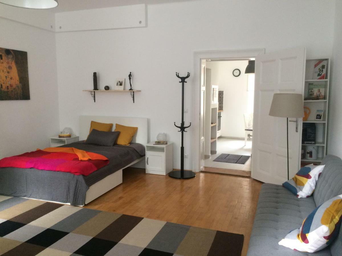 Enjoy Apartman Sopron Exterior photo